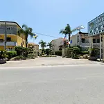La Mela 3*