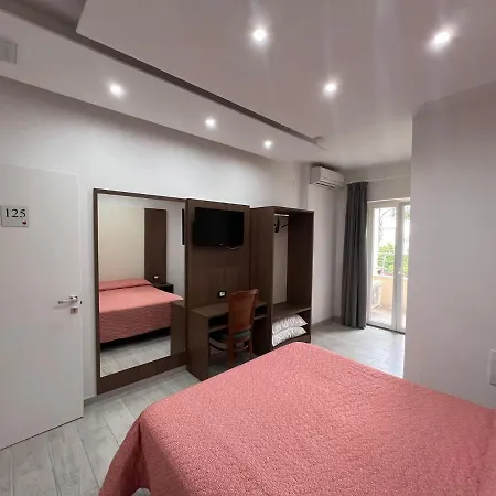 La Mela Otel
