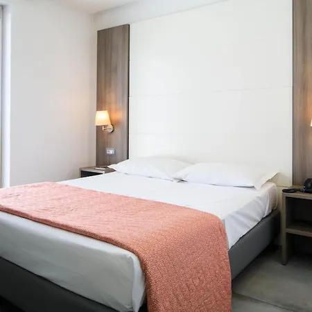 La Mela Otel 3*