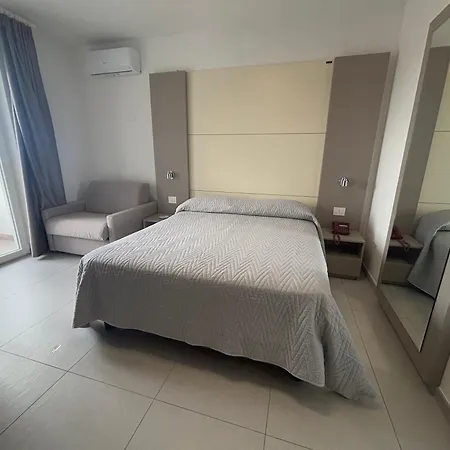La Mela Otel
