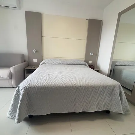La Mela Hotel