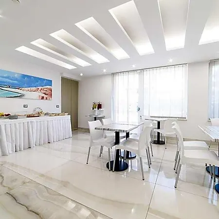 Hotel La Mela 3*